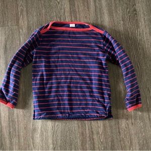 Long sleeve (blue/red) 
(Has a wide neck-line)